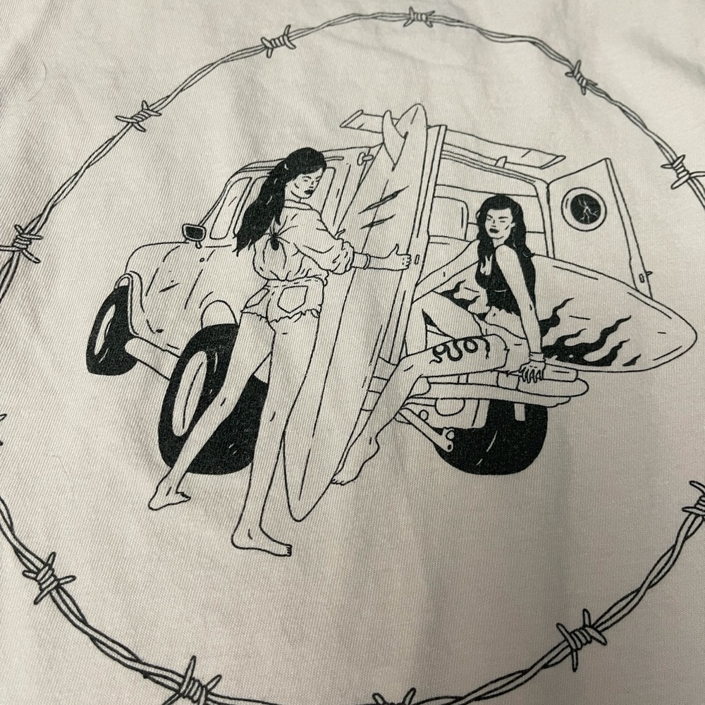 Light pink/white t-shirt